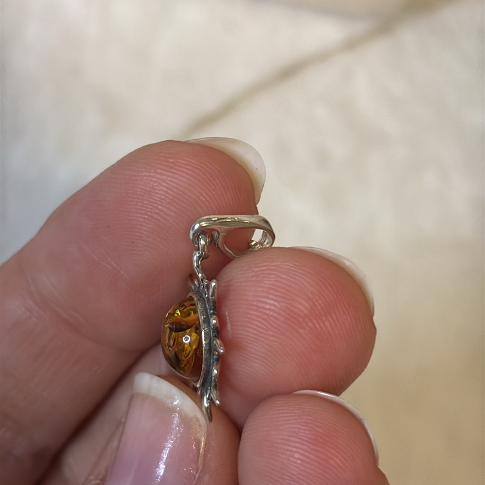 NEW 925 Genuine Amber Sun Pendant Sterling Silver - Picture 7 of 9